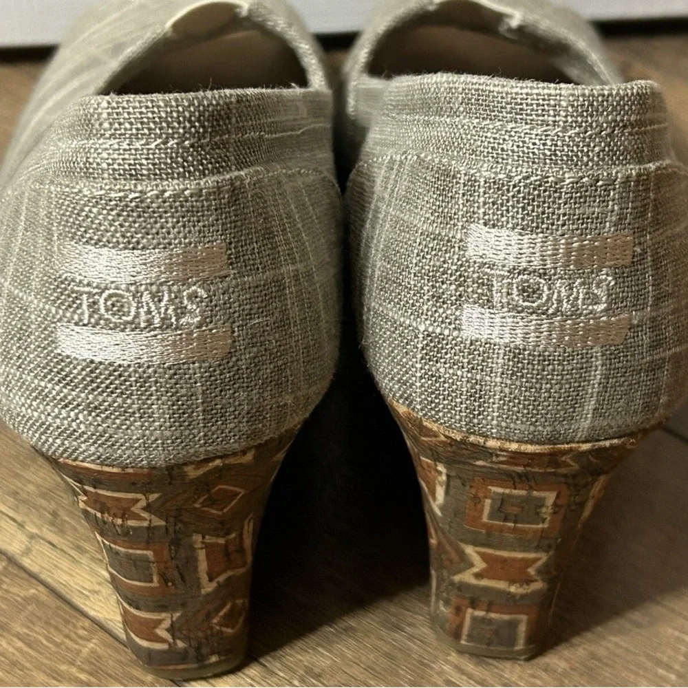 Women's Tom's Wedge Espadrilled 8 Printed Heel Woven Fabric Open Toe Shoes